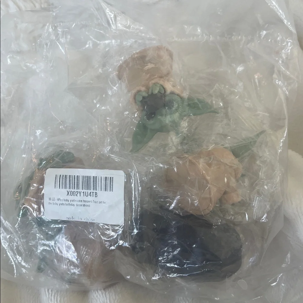 Set of 6 Baby Yoda Figurines or cake toppers nwt Star Wars